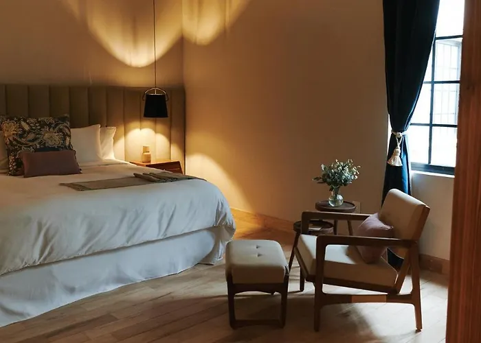 Hotel Casa Izeba 5*