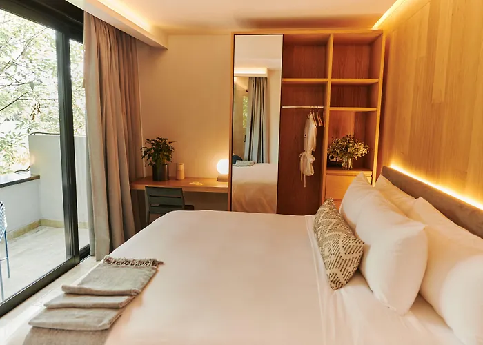 Casa Izeba Hotel